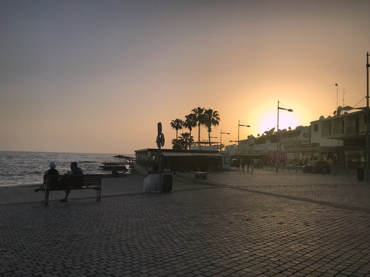 Sunset on the harbour #Cyprus #uwejailbreak