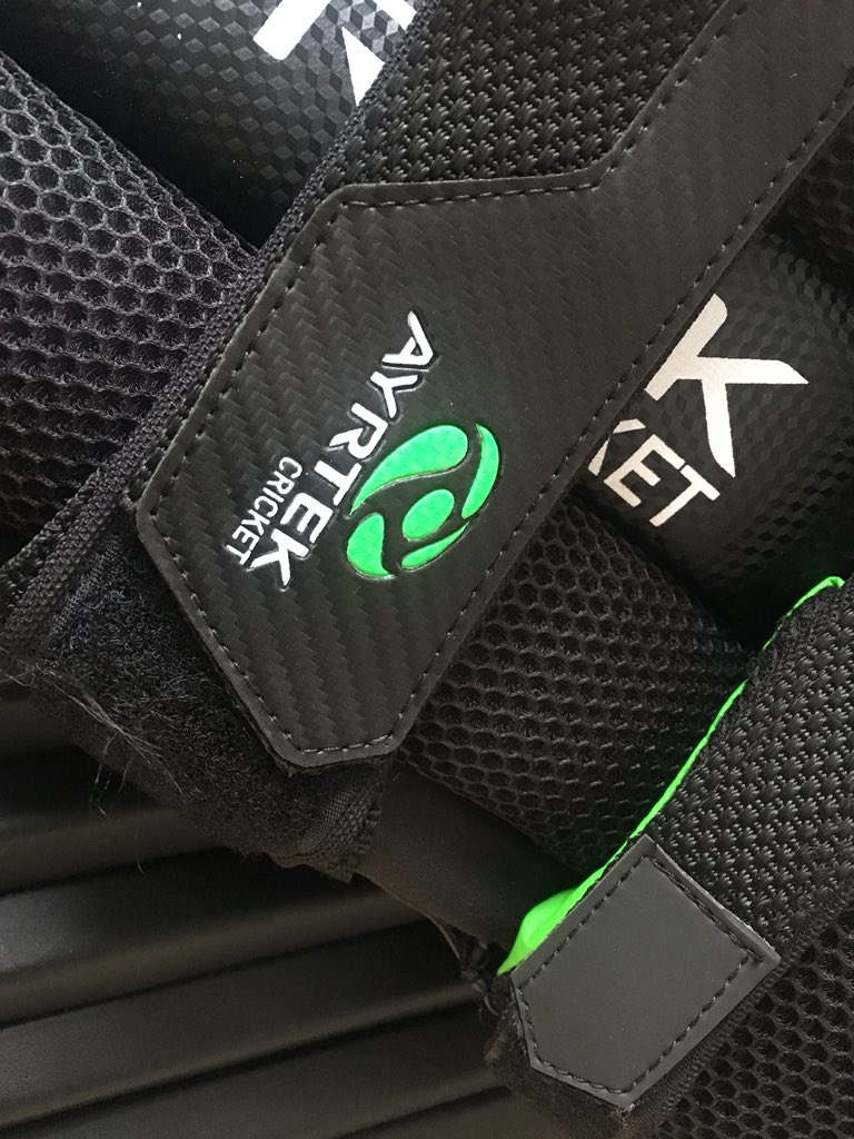 AyrtekCricket's tweet photo. Back to Black โ
Some Custom All Black Pads off to sunny California ๐บ๐ธ
Get in touch if you want to kit yourself out and become part of #TeamTek #CompletelyCustom https://t.co/FsmFqn0sDD