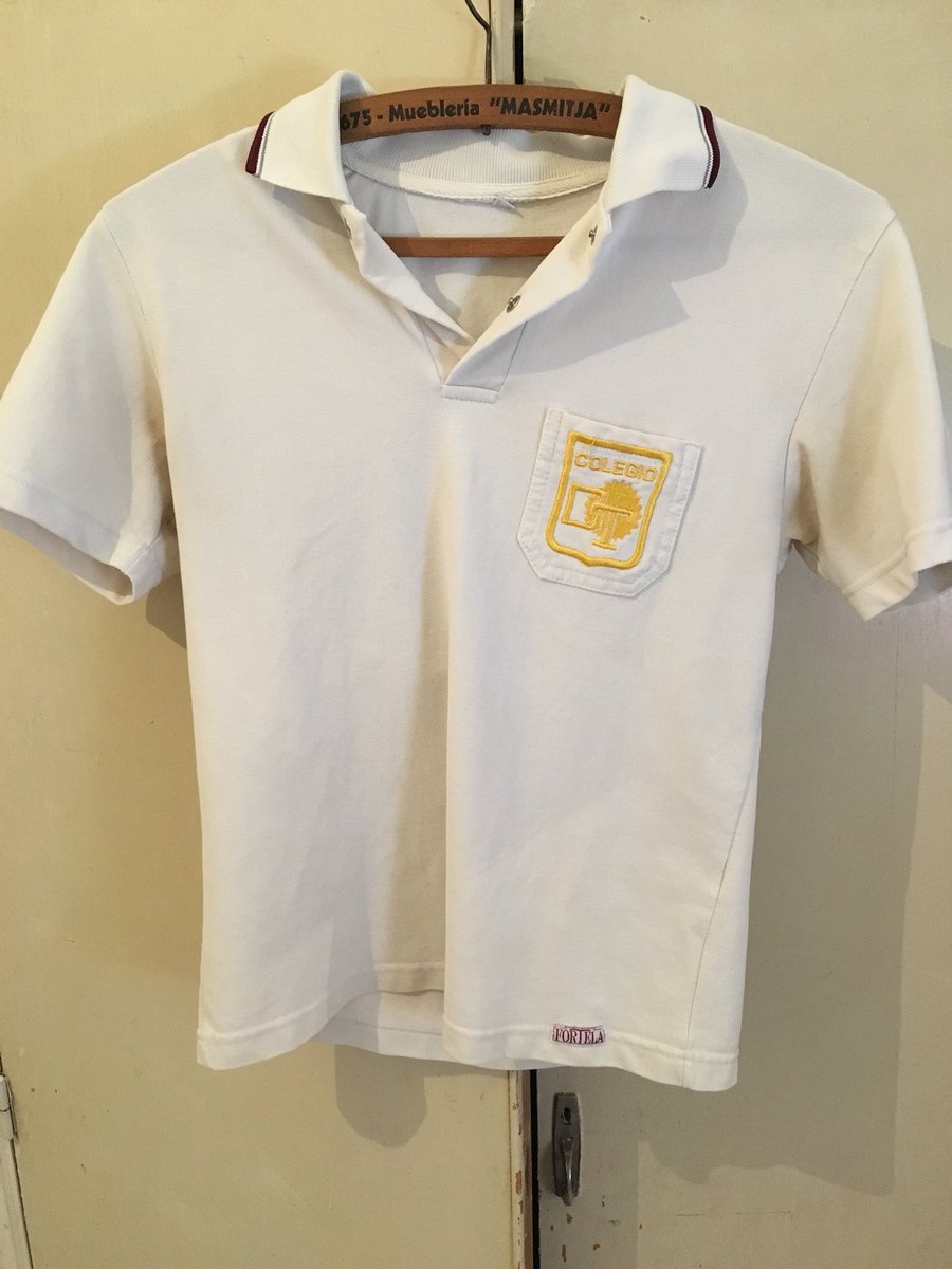 FlorRenicoli's tweet photo. VENDO UNIFORME COLEGIO DON TORCUATO

Sweater (Talle 16)
Chombas (Dos talle 12 y una talle M)
Camisas (Dos talle 12)
Buzo (Talle 12)
Pollera escocesa (Talle 14)
Pollera Gimnasia (Dos talle L) https://t.co/foQgN622Z0