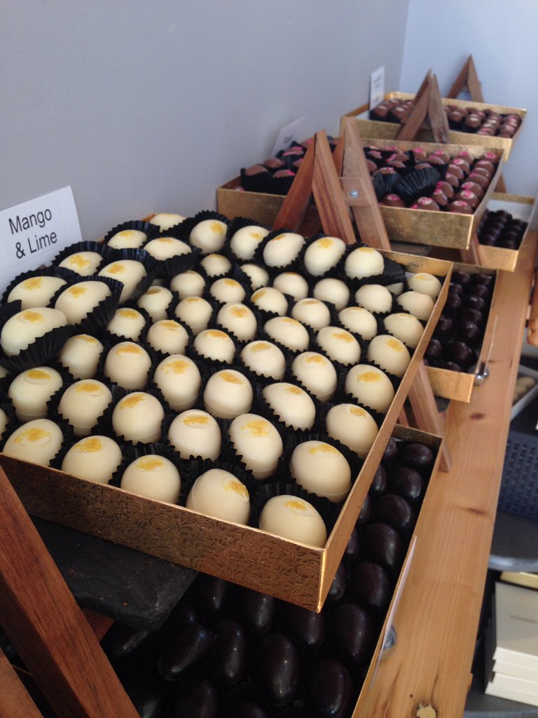 bd_chocolate's tweet photo. Chocolate Easter Eggs made in Crystal Palace. Vegan also available. https://t.co/gasJQa3vHP