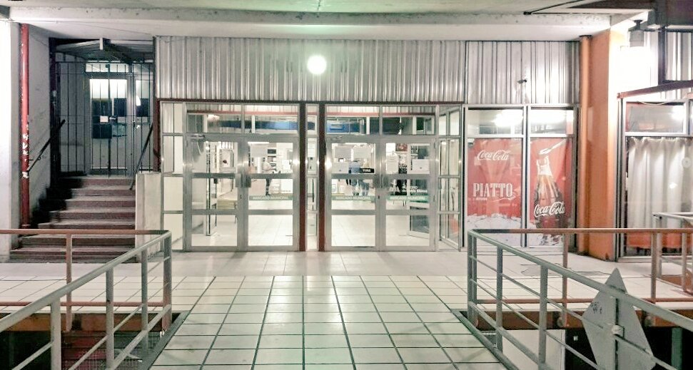Val_Fabian's tweet photo. Terminamos en el dia de ayer de reponer y agregar las #LuminariasExternas en el #MercadoMunicipal.
Trabajando en #equipo con el @MunicipioBB y @GobiernoMBB.
#MasLUZ #MasSEGURIDAD #MercadoRenovado.
@hector_gay @fercompagnoni. https://t.co/4ZlWyG8GYT