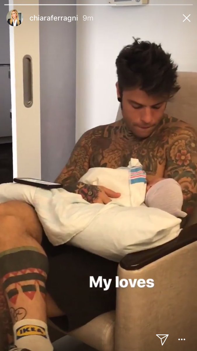 lanadelansya's tweet photo. No, vabbè la dolcezza Chiaretta che pubblica il video di Fedez che culla Leone con occhi innamorati ❤️ #leone #LeoneLuciaFerragni https://t.co/b6pk6HrdsG