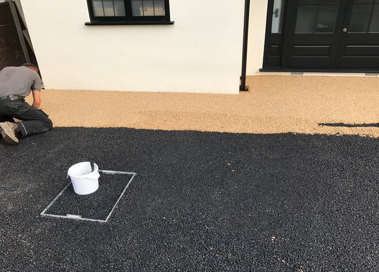 strongbasedrive's tweet image. Before - During &amp;amp; After. Resin Bound Gravel Driveway in Aztec Gold @Ronacrete @AggregateUK  Message for advice &amp;amp; price qoute