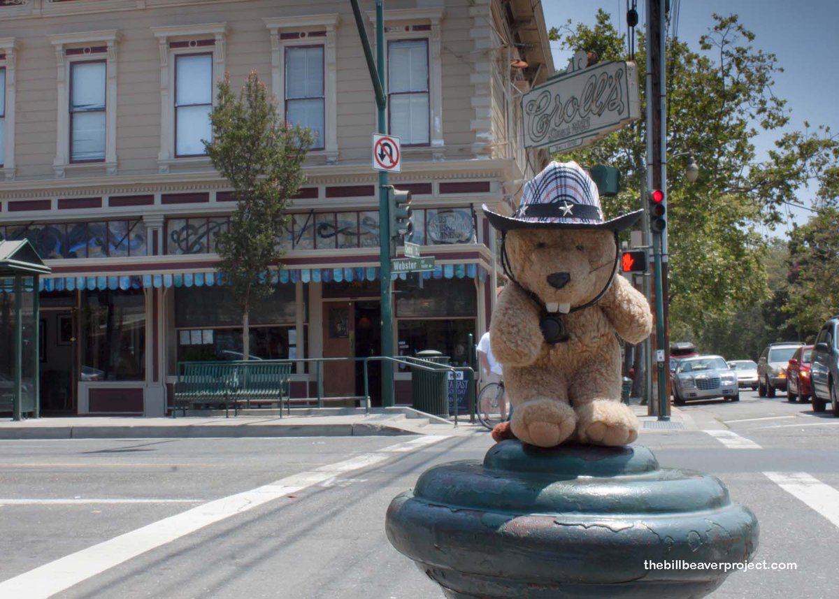 BillTheBeaver's tweet photo. Candidate #16 for a #MarchForHistory makeover: The Croll Building. A plaque here would tell the story of how competitive boxing, banned in New York City, reached its Golden Age in the Golden State. VOTE or DONATE here: https://t.co/lAOKX9uwzj https://t.co/LWkVKuLQsc