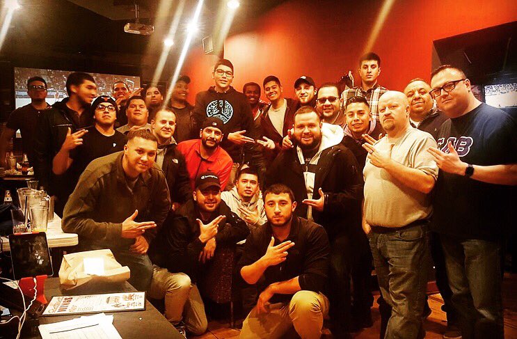 slbbetachapter's tweet image. 3/20: Entity Group Shot 😈🅱️ #SLB32 #BetaChapter #31Years #foundersphotochallenge #WIU