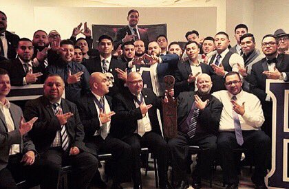 slbbetachapter's tweet image. 3/20: Entity Group Shot 😈🅱️ #SLB32 #BetaChapter #31Years #foundersphotochallenge #WIU