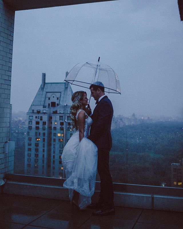 After the rain comes the rainbow #weddedbliss #parkernewyork #estrelapenthouse #lhwtraveler
Pic: @pivkophotography