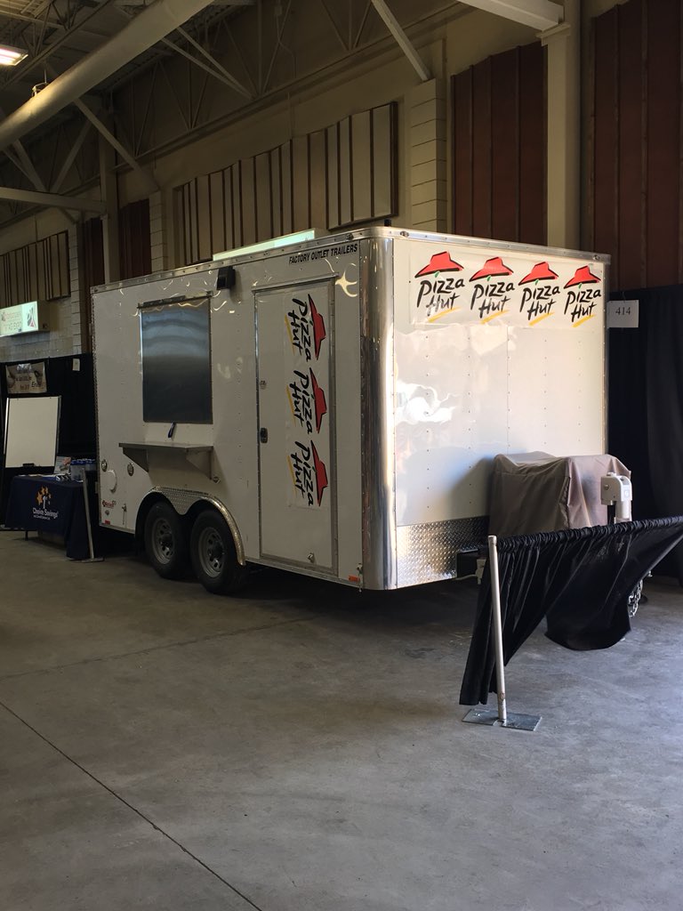 DCOlson64's tweet photo. Come see us starting tomorrow at the Home and Garden Show at @ExParkLeth. Serving Personal size pizzas and pop.  #lunch #ooeygooeygood #nobodyoutpizzasthehut https://t.co/cOQlvNMUbm