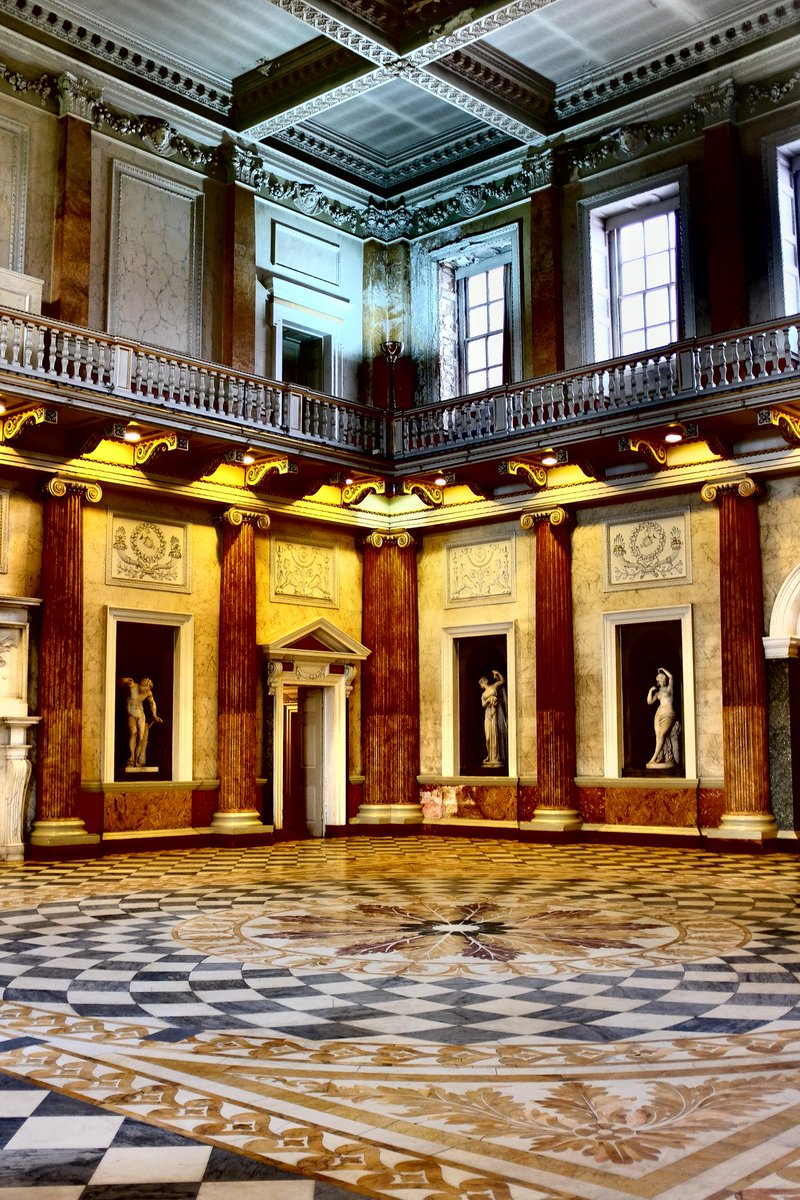 GreatPlace_WE's tweet photo. Spectacular @Wentworth_house  Amazing how many details are hidden in every room. More pictures on our FB account @GreatPlaceWE https://t.co/iS6KjJThjV