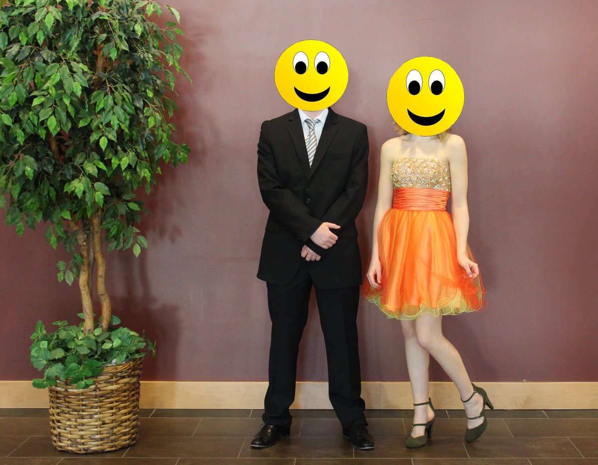 TumwaterSDNews's tweet photo. Who's ready for #ProjectProm2018 this Saturday? Free formal-wear giveaway this Saturday 1-5 at our District Office, 621 Linwood Ave SW, Tumwater for TSD students. Here's a sneak peek of some of our awesome inventory. We have all sizes and LOTS of brand new shoes, too! https://t.co/OeE4nE3nqw