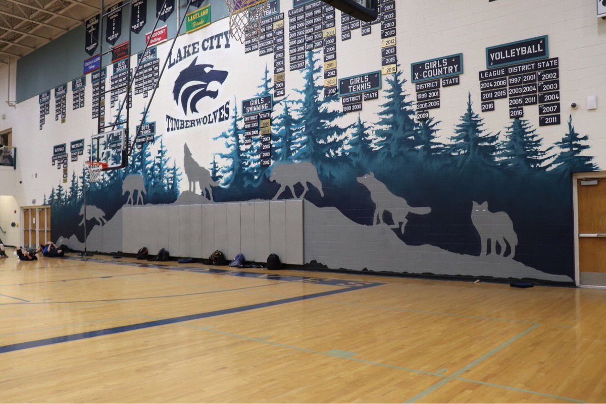 lchstwolftimes's tweet photo. Have you seen the new mural in the gym? Make sure to check it out! #lchsunited #lchs #cda #idaho #studentNews https://t.co/npO5KdyAgA