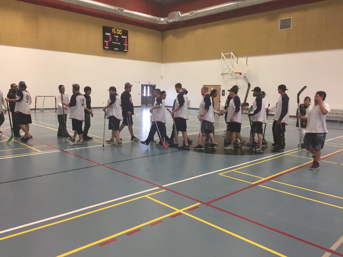 PAPoliceService's tweet photo. @PAPOLICEca and Wonska Cultural School had a great morning as officers and students went head to head in a game of floor hockey. New relationships were gained. What a great experience! #CommunityPolicing #BasketBallNext #BuildingRelationships #Fun https://t.co/eYcCekwWcg