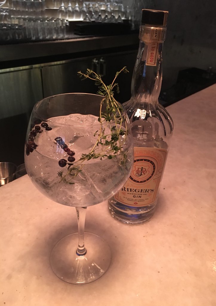 Stefschwalb's tweet photo. #gin and #tonic anyone? @JRiegerCo #tasting at @toro_nyc #readysetspring #SpringEquinox #cocktails #cocktaillover #cocktailhour #cocktailtime https://t.co/5WVp1hUF7X