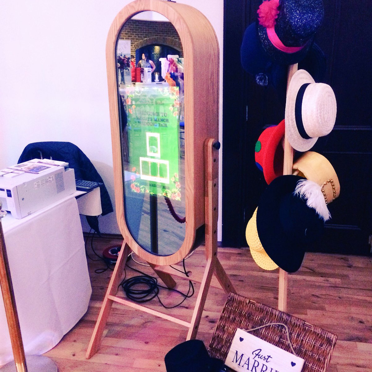 GigglingGenie's tweet image. A very special deal , anyone who has event this Saturday in #redhill #reigate £200 for 2hrs  ! #weddings #parties #celebrations #birthdays