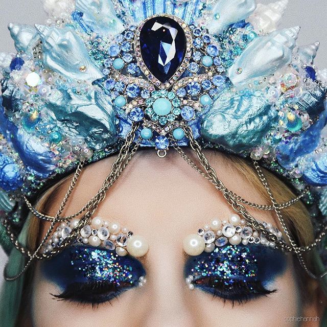 A closer up of my entry for the @nyxcosmetics_uk #FaceAwardsUK ✨ Pearl brows: @therangeuk 
Blue Glitter: @sophiehannahbeauty Blue Moon 
Crown: @auroramoonheadwear 
#sophiehannahbeauty #glittereyes #pearlbrows #brows #blueglitter #mermaidmakeup #festi… ift.tt/2DIbqAg