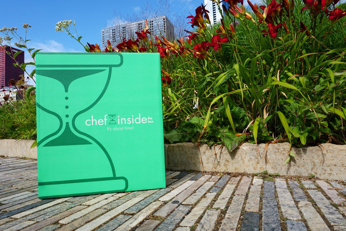 ChefInsideBox's tweet image. Happy first day of #spring! 🌺 A fresh new season is the best time to give #chefinside a try!