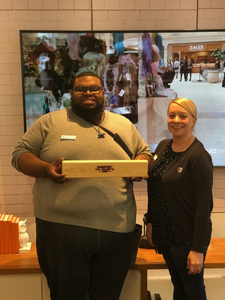 teambarracks's tweet photo. 2X4 ACTION AT BARRACKS FROM.       JAMES AND ERIN 
                  💪💪💪💪
@mallen581 @teambarracks @DaleB1 @404girl  

#BreakTheDashboard #LifeAtATT #TeamHappySquad #EntertainmentFirst https://t.co/7BYrncsmyw
