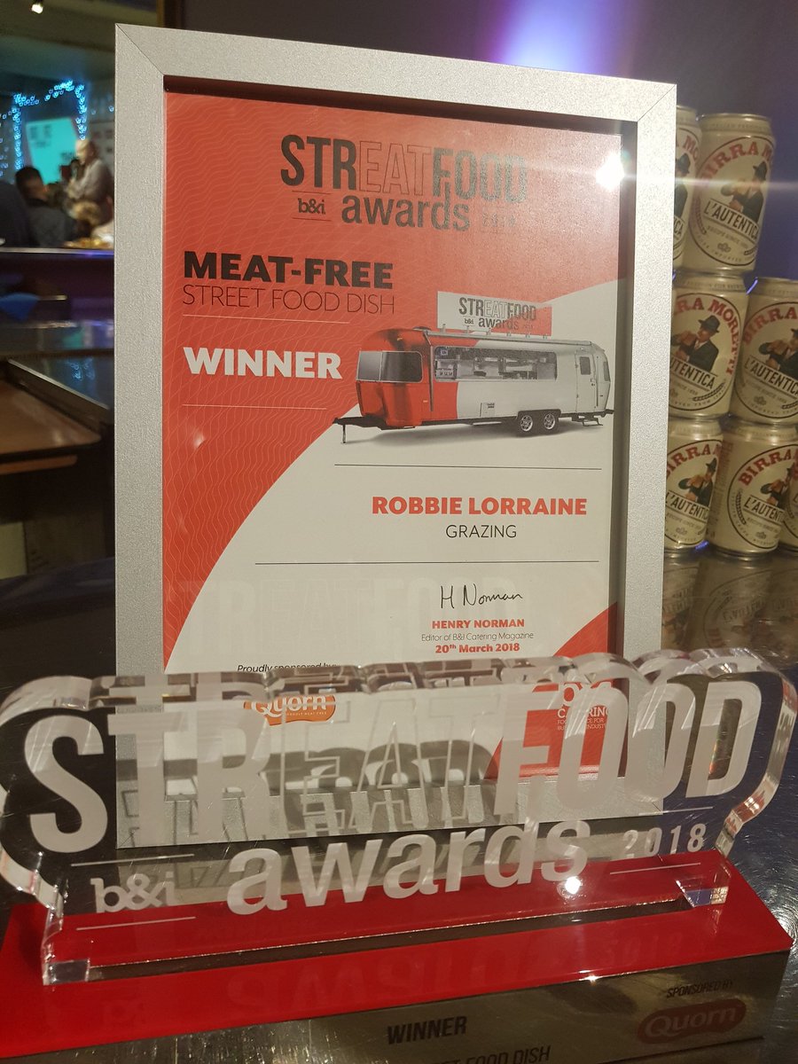 Winner winner (fake) chicken dinner!! #strEATfoodawards @BandICatering get in there chef @Robbie_lorraine