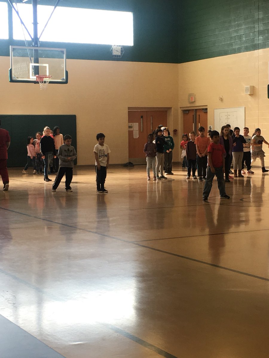 SantamariaStacy's tweet photo. Group games @ Westwood SACC #fastfreeze https://t.co/YWaScXKgvW