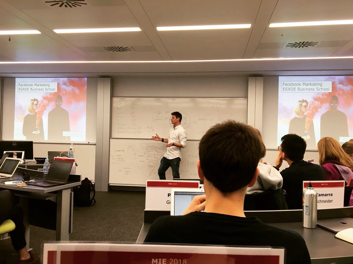 Best thing about teaching at ESADE? 😈To give a lot of homework to the students 😉