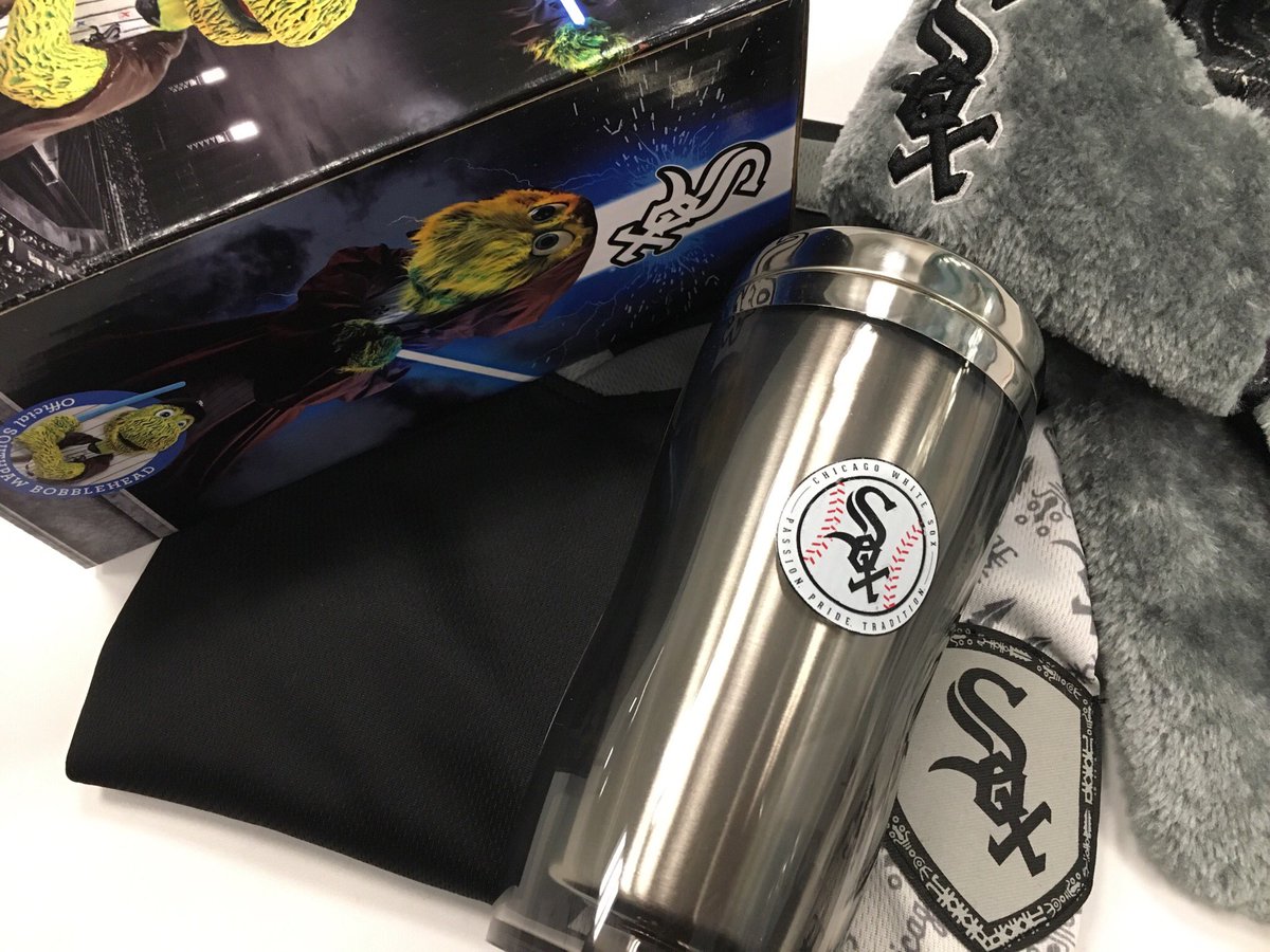 whitesox's tweet photo. Happy Spring! ☀️⚾️

We’re doing a little spring cleaning. RETWEET for a chance to win some Sox swag! https://t.co/O28WfcGTcM
