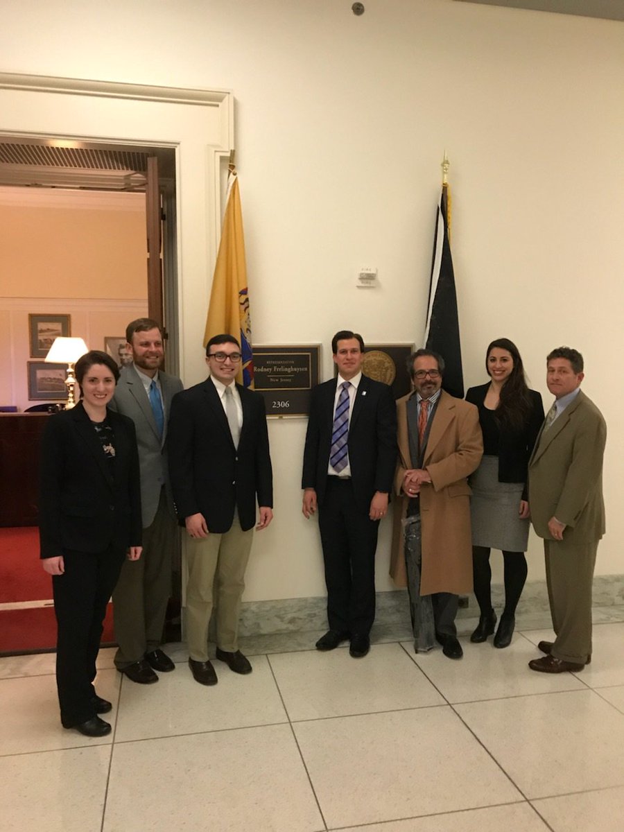 Alan Hunt, MWA and steering committee member of the @DelRivCoalition, joins #CDRWHillDay to thank NJ Representative Frelinghuysen for support of Delaware River Watershed issues and Partnership #WildandScenic Rivers.