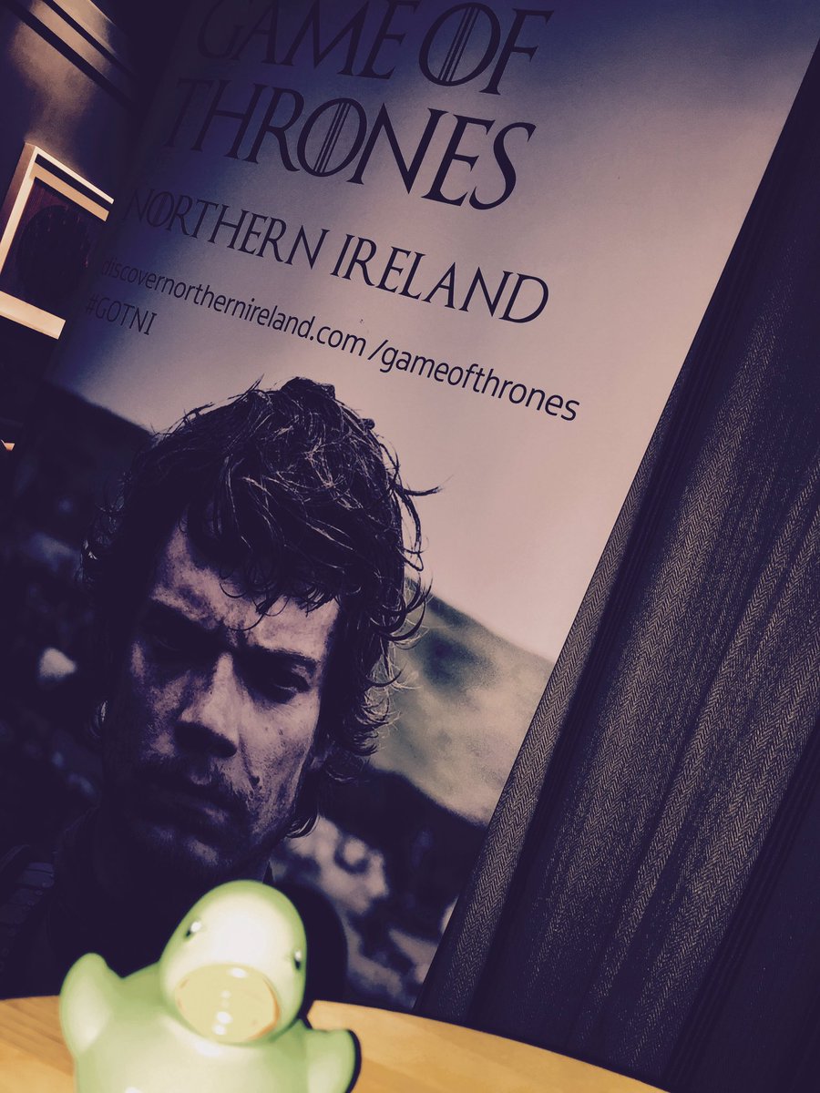 jemjar10's tweet photo. When you've had a great night in Dublin chatting about #GoT .. but you've gotta go home to Belfast #thenorthawaits @discoverni https://t.co/76gzpBD5f8