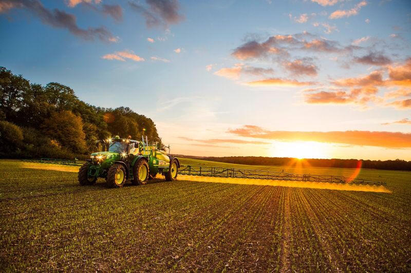 lizzielmz's tweet photo. Happy #NationalAgDay !! I can’t stress enough how important agricultural education is today, so I’m gonna make a thread with facts about this awesome industry!

Please RT to educate! https://t.co/v1JaR2FRb0