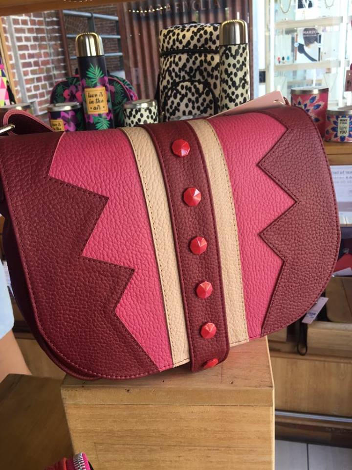 DistritoArcos's tweet photo. ¡Accesorios únicos en @hannaoriginal! https://t.co/4BkcnMftnp