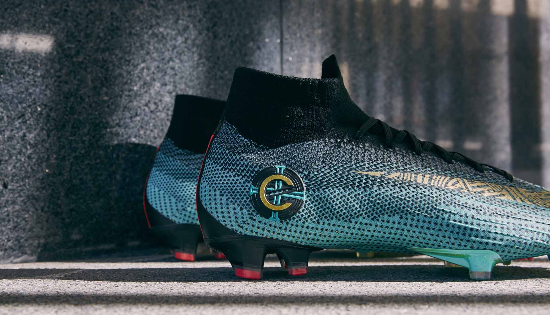SoccerBible Twitter: "Signature style. @nikefootball launch "Chapter 6" Mercurial for Cristiano to wear this https://t.co/6lrAo0xJnf https://t.co/7Okz8RS3MW" / Twitter