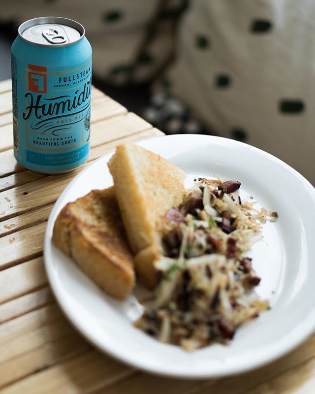 ✅ Big Meaty Hash
✅ Humidity Pale Ale from @fullsteambrewery
✅ Sourdough toast from <a href="/brownscourt/">Brown's Court Bakery</a>
-
Yeah. Daps gets it. If any of you Charlestonians haven’t been yet...suffice to say, you’re missing out. <a href="/dapschs/">Daps B'fast & Imbibe</a> 🍻🥖
-
-
#dapschs #itsjustbreakfast #… instagram.com/p/BgjyOwJn31ns…