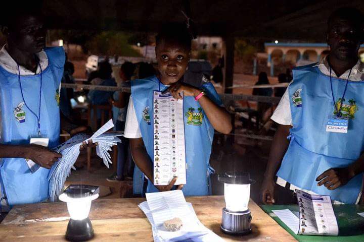 BtcCrypt's tweet image. تم استخدام تقنية البلوكشين Blockchain في الانتخابات لأول مرة في دولة سيراليون الأفريقية
💱🤔🤗