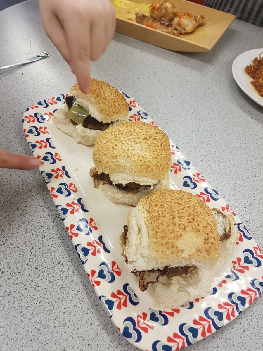 WHSteamtech's tweet image. Year 10 assessment today with Miss O'Brien, amazing final dishes! Taste tested by Mr Nicholls 👌👌👌 #dtchat