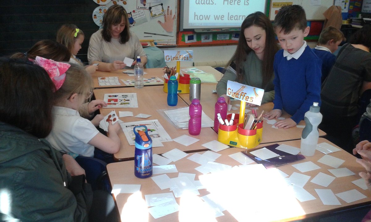 MissQuinn14's tweet photo. Today it was our P2's turn to invite their families to class.  We played lots of games and had lots of fun learning. https://t.co/t1W5jEIYyk