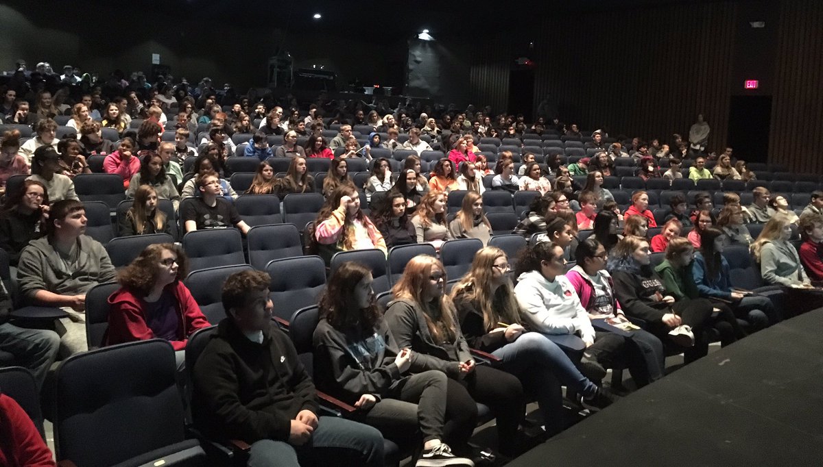 MWSUAdmissions's tweet photo. We hosted 250 middle school students from St. Joseph & KC this morning to talk about college readiness! We loved sharing what @MissouriWestern has to offer, and we hope to see these students on a college campus in the near future! #FutureGriffons https://t.co/3dLrsZylXn