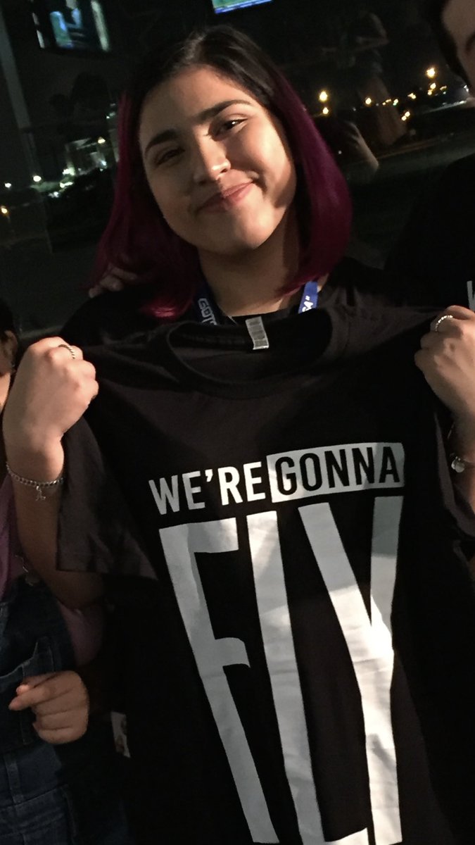 defsae's tweet photo. Ok who was I 😂 #flyindallas ALSO JUST REALIZED I WORE THOSE SAME RINGS TO HI TOUCH GOT7 😭😭😭 now I HAVE to bring them to the next concert https://t.co/2VgyYREIFu