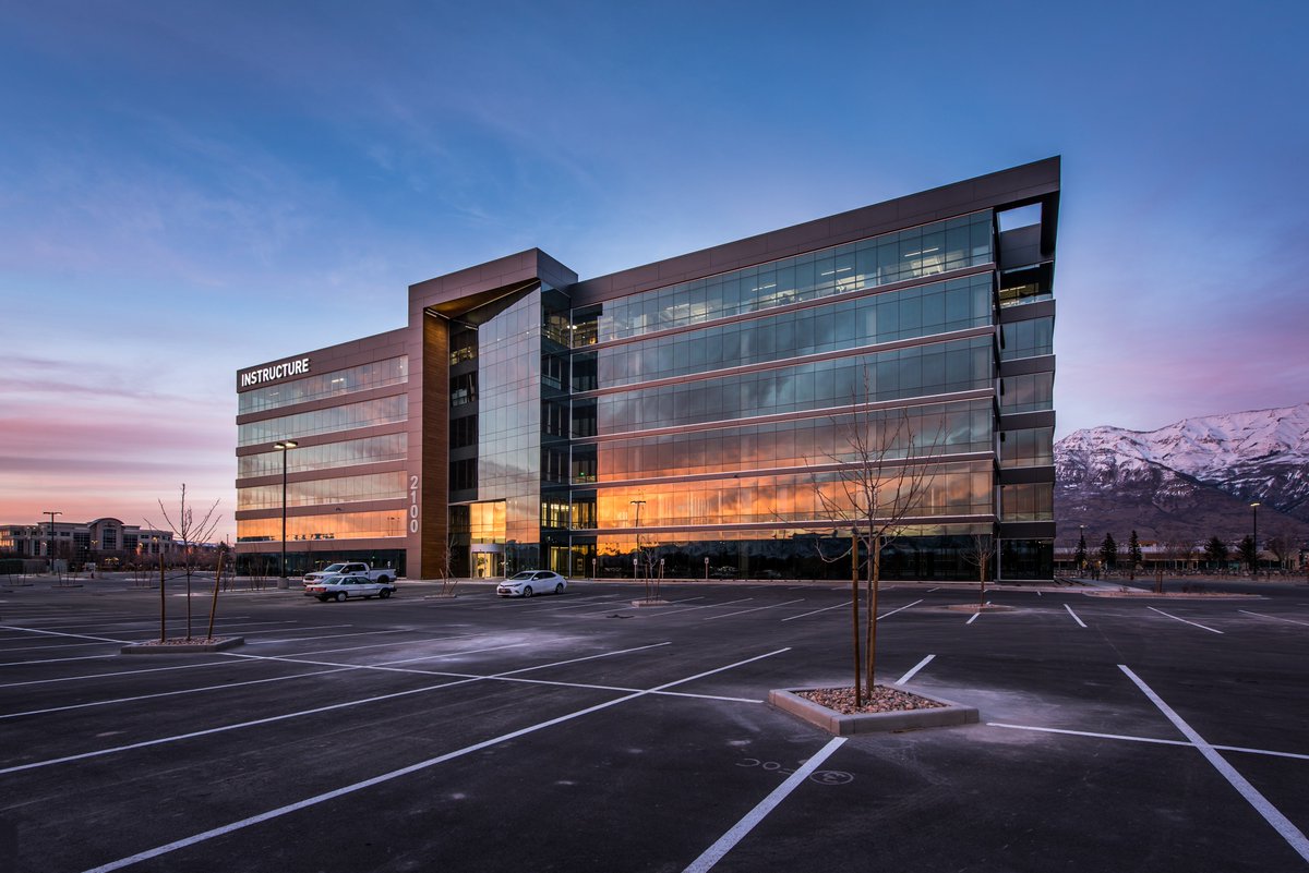 ColliersUtah's tweet image. “As the only full-service commercial real estate office in Utah County, we are thrilled to expand into this new landmark 6-story location on I-15.” goo.gl/cyCU9H