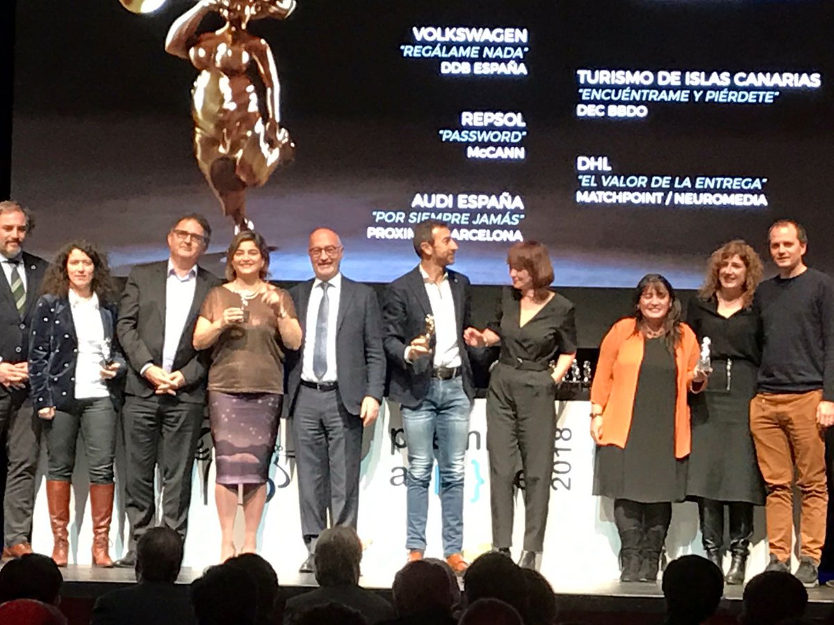 ¡De nuevo premiados 🏆🔝✌! Esta noche en Madrid hemos recibido una PLATA de la Asociación de Medios Publicitarios de España en la categoría Digital de los <a href="/PremiosAMPE/">AMPE</a> por “Encuéntrame y Piérdete” bit.ly/2fVRbFX #IslasCanarias ¡Seguimos! 😃