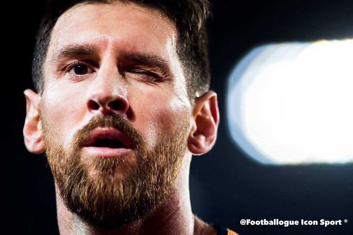 Footballogue's tweet image. [#Stat📊] La Liga cette saison :

🥇Leader : FC Barcelone
⚽️Meilleur attaque : FC Barcelone
🛡Meilleur défense : FC Barcelone
✅Plus de victoire : FC Barcelone
⚜️Invaincu : FC Barcelone
⚽️Meilleur Buteur: Messi
🎯Meilleur Passeur: Messi
🎭Meilleur dribbleur : Messi