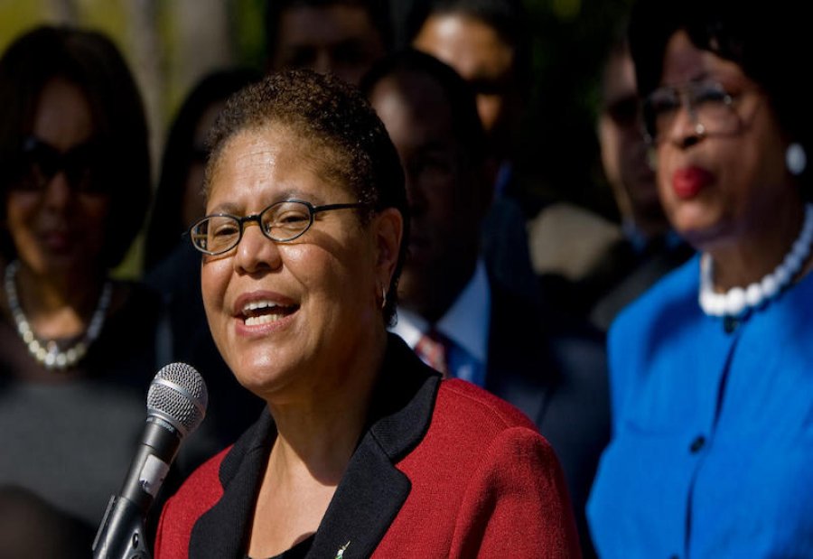 LegendsDigMedia's tweet image. Trash FBI Black 'Extremist' Report: Karen Bass (Dem-Calif.)
bit.ly/2Dh46zE-IAmPMAG #CulturallyConscious #IAmPMAG