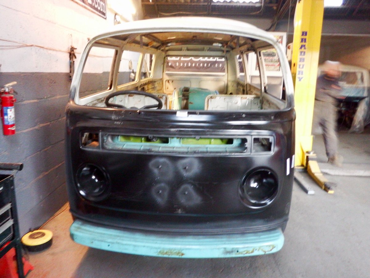 VBaywindow's tweet photo. Some front end shots with all the major panel work done, Nov 2016 #volkswagen #vw #type2 #Devon #aircooled #campervan @VWT2OC https://t.co/JbSANX4AdD