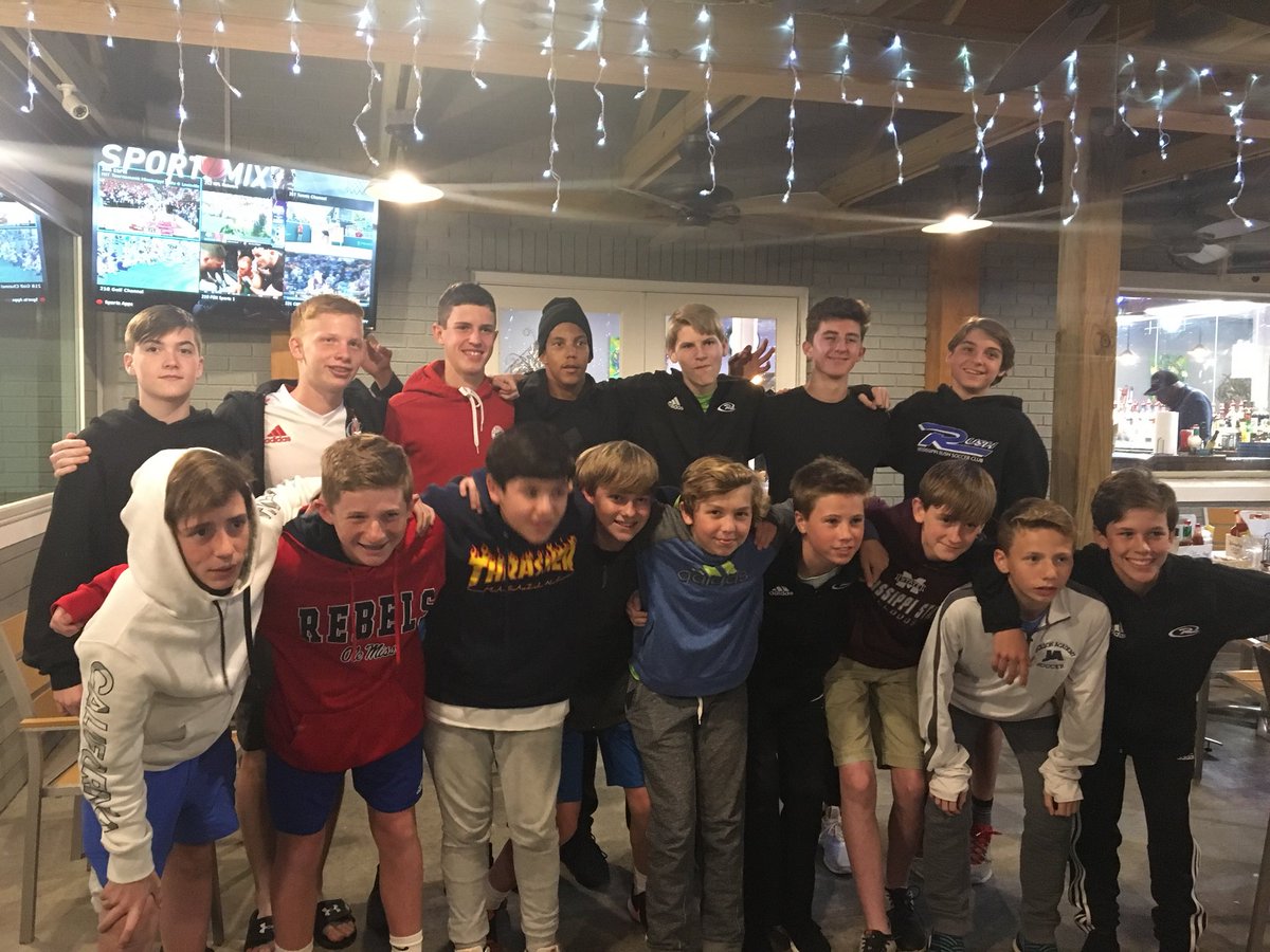 MSRushSoccer's tweet image. MS Rush 04B Premier team coached by John Kehoe had dinner tonight at Harbor Seafood in Kenner, LA before they board their flight to Denver early tomorrow. They will spend the next few days and weekend training &amp;amp; playing games with other teams from @RushSoccer #RUID #MSRushsoccer