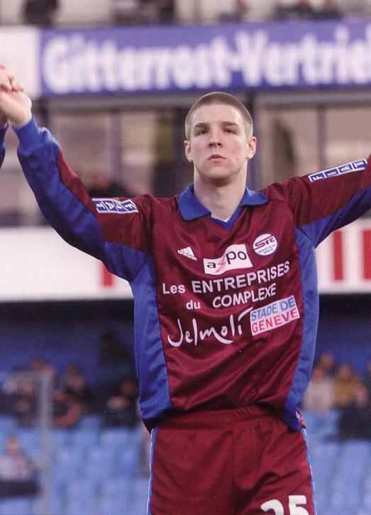 Philsend4's tweet photo. Joyeux anniversaire @ServetteFC grenat un jour, grenat pour toujours  #128ANSSFC https://t.co/fyKf8SwDdT