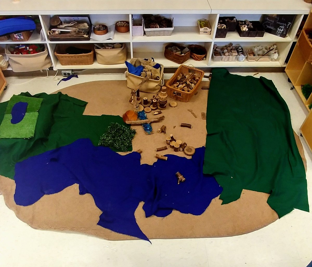 H20sD's tweet photo. #1aday4play Rethinking the use of materials like... felt. Conceptual Understanding- "We can use many different materials to create visual representations" #kinderartist @WellingtonCath @mcneillanne @mglazier1 @S_Molyneaux @MustangUpdate @3marydm @CaraMcQueen1 https://t.co/5ZC3Tn0pWJ