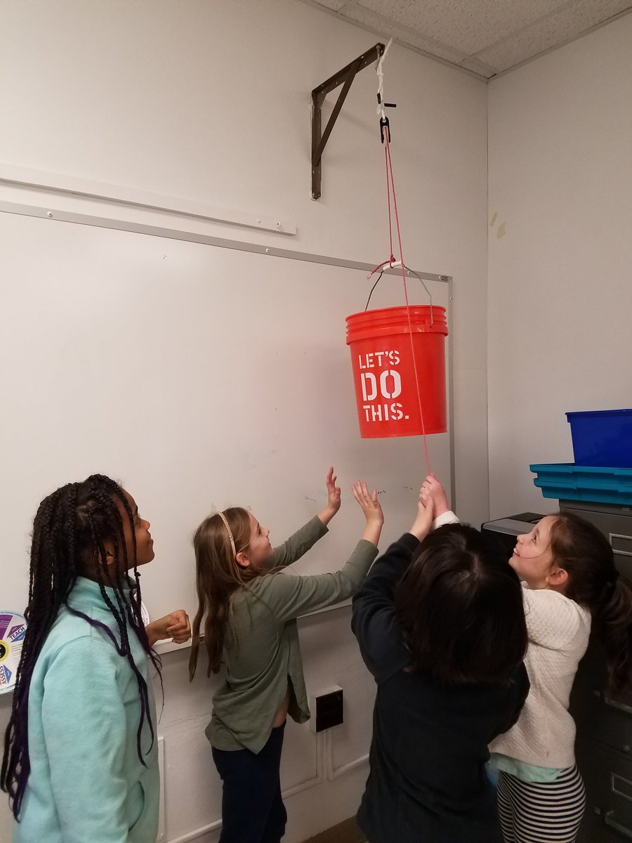 TerriDarnellGRT's tweet photo. Exploring simple machines. Kids formed spot on generalizations including: simple machines involve force and motion, have 1-2 parts, and make work easier. #Projectclarion @VBGifted @VBContent @TESSeagulls @cziggy1 https://t.co/v6GyoHib1Z