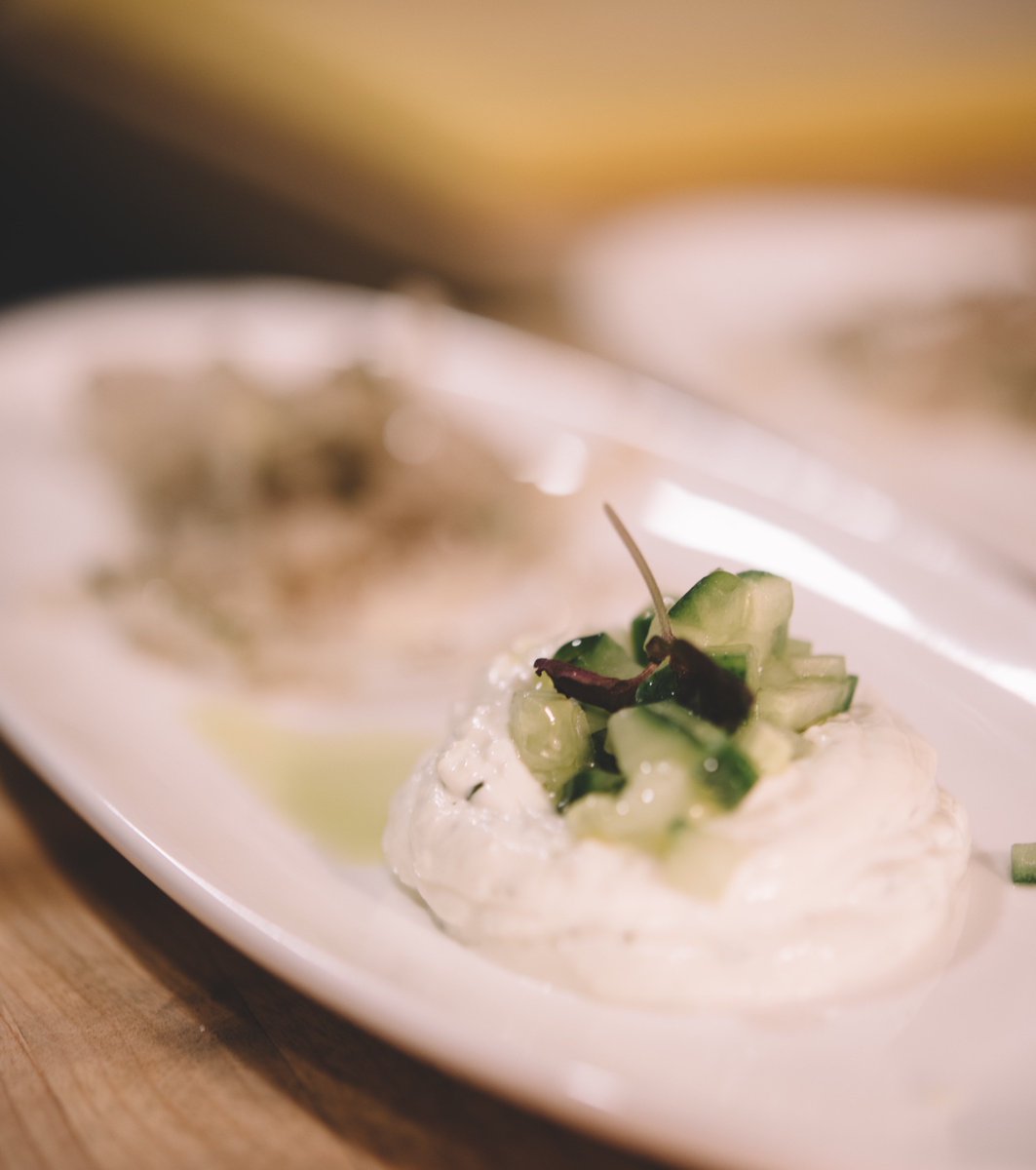 Ikanos_MTL's tweet photo. Tzatziki maison 👌
.
.
.
#foodie #mtlfood #mtlchef #tzatziki #greekfood #mediterraneanfood #mtlmoment #foodgram #instafood https://t.co/6b6Wo0JKhn