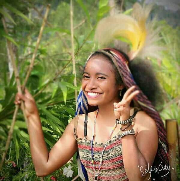 Tradisi west papua adalah cendrawasih