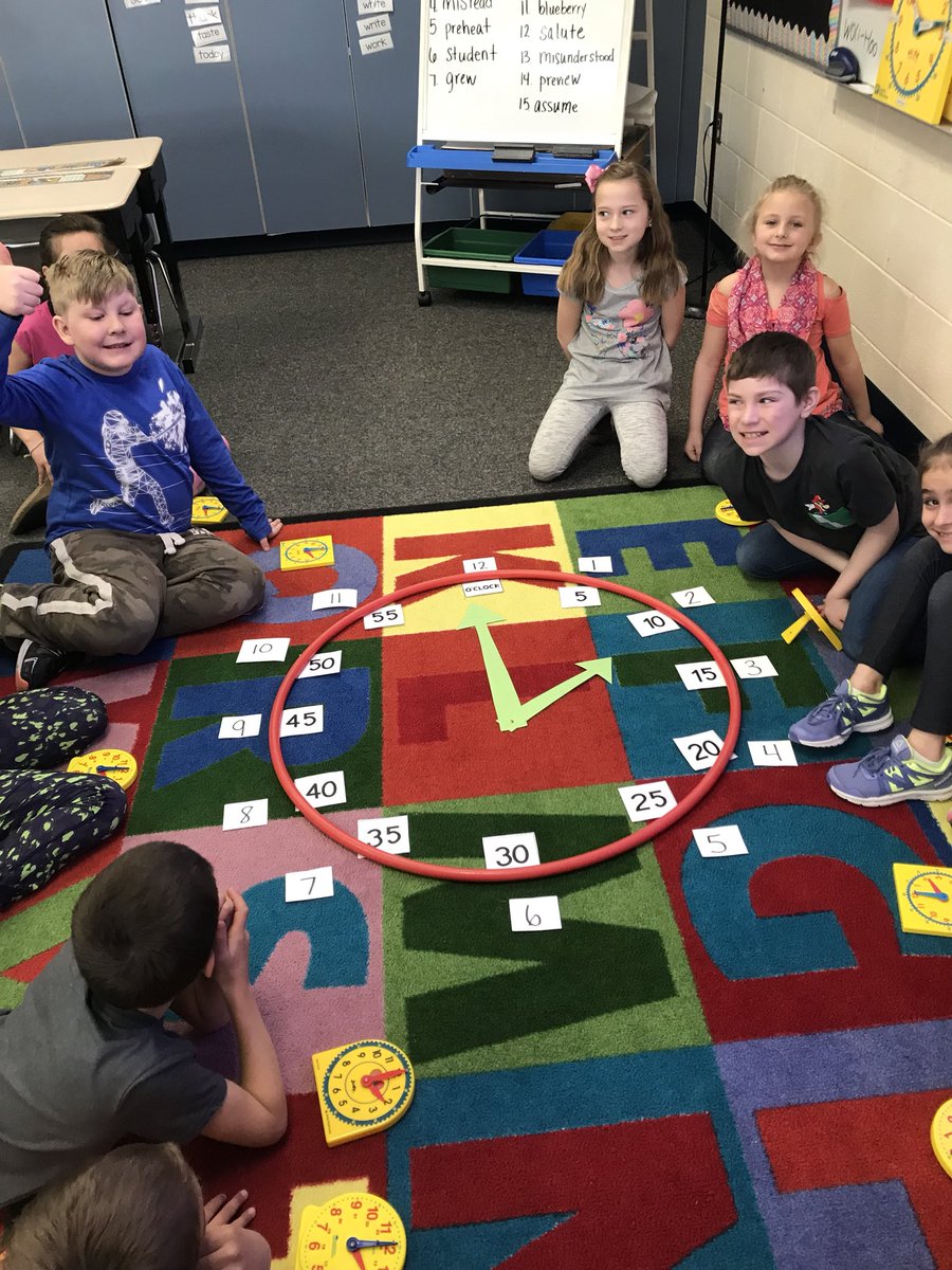 JmccabeMccabe's tweet photo. Hands on with telling time today! #MortonElStars https://t.co/MivVPmZ1cQ