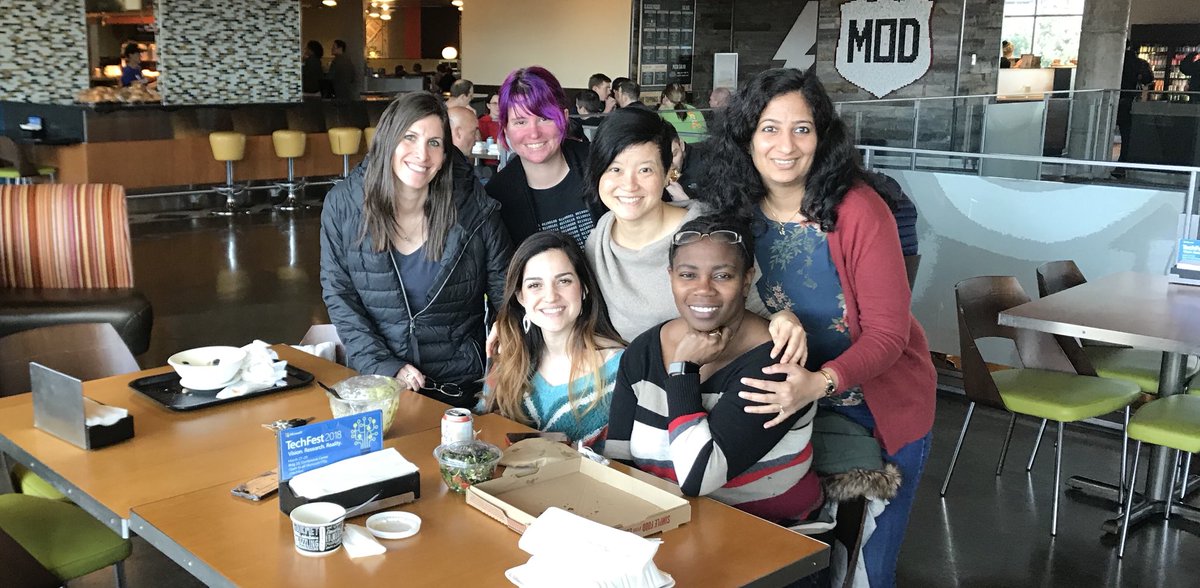 cynthiatee0's tweet photo. One of the best things about being back at Microsoft is hanging out with the best developers @thebestjeri @camarleigh @Rblossoming @TamarHershi @Ania_Gonzalez_R @adaacademy https://t.co/KaeI5qJ0jM