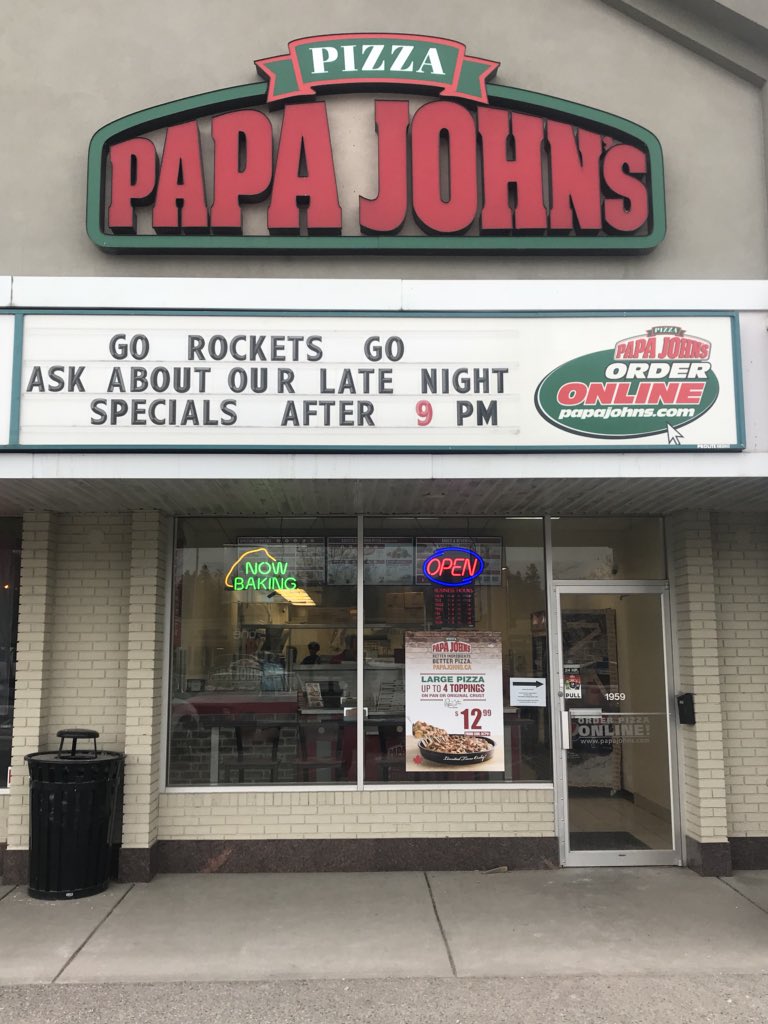 OKPapaJohns's tweet photo. Your @Kelowna_Rockets start the playoffs with game 1 Thursday night @ProsperaPlace. We want to send you with 2 tix and a pizza. Just follow us, like,and retweet this &amp; you could be in the house to cheer these guys on. Good luck. Draw @10 AM Thursday. Go🚀! https://t.co/bTjjrweurd